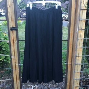 Carole Little black rayon lightweight skirt size 18